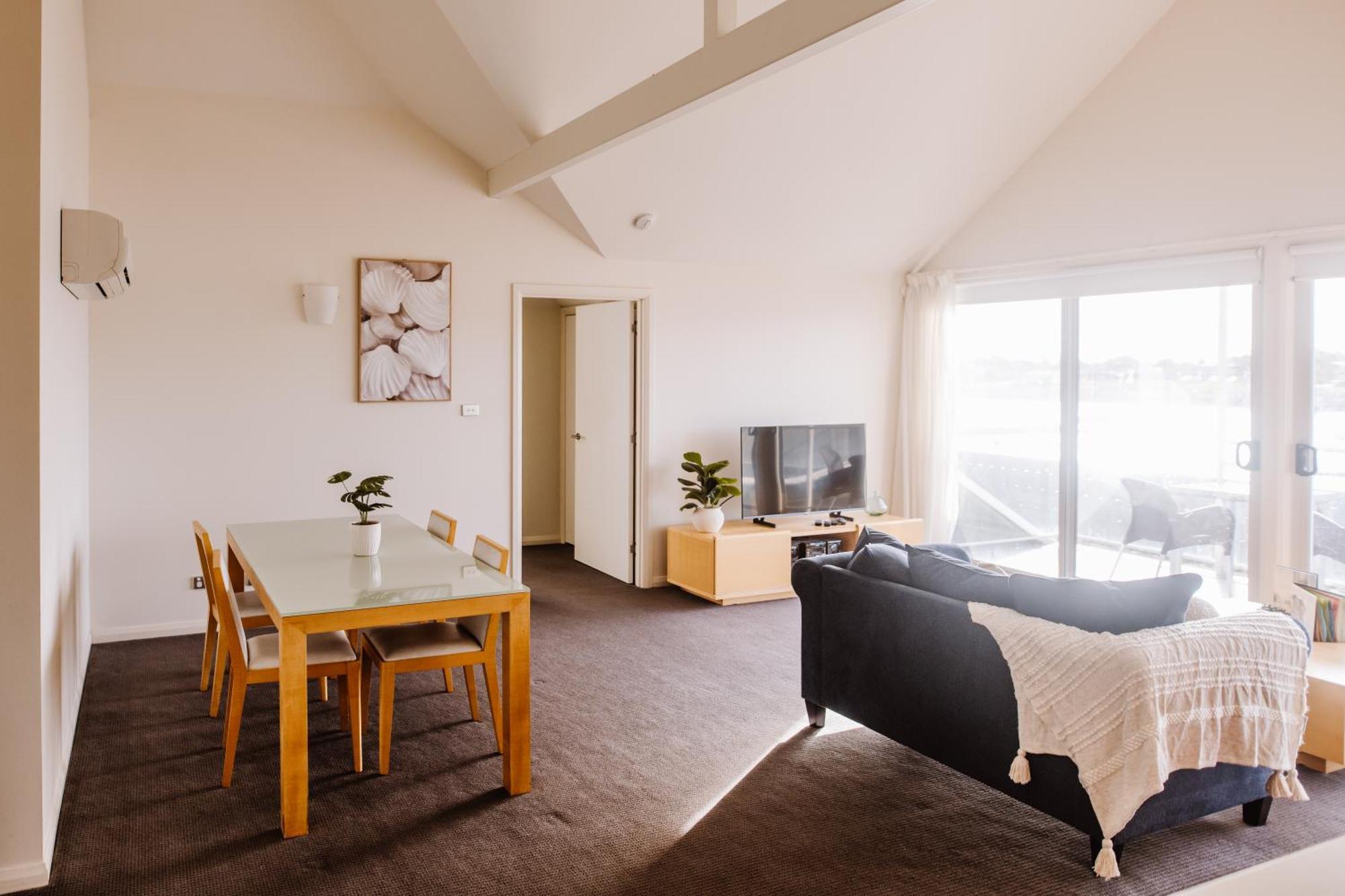 York Cove Hotel George Town Esterno foto