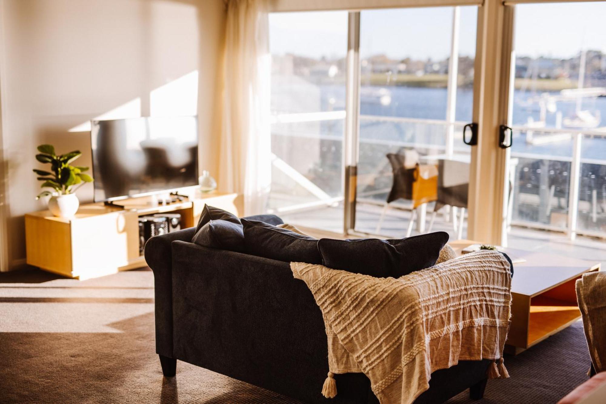 York Cove Hotel George Town Esterno foto