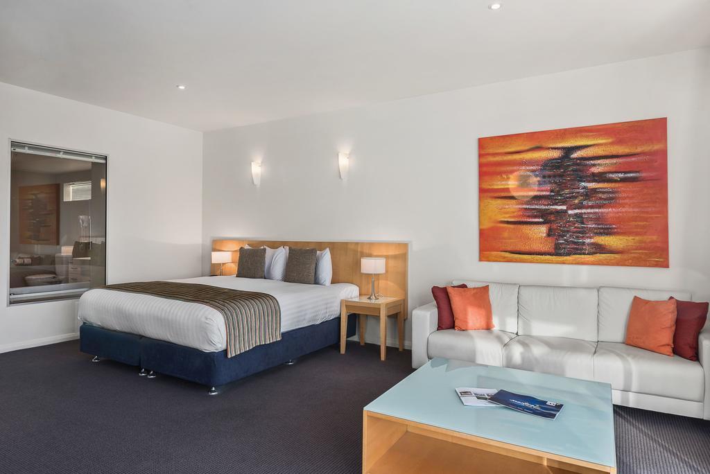 York Cove Hotel George Town Esterno foto