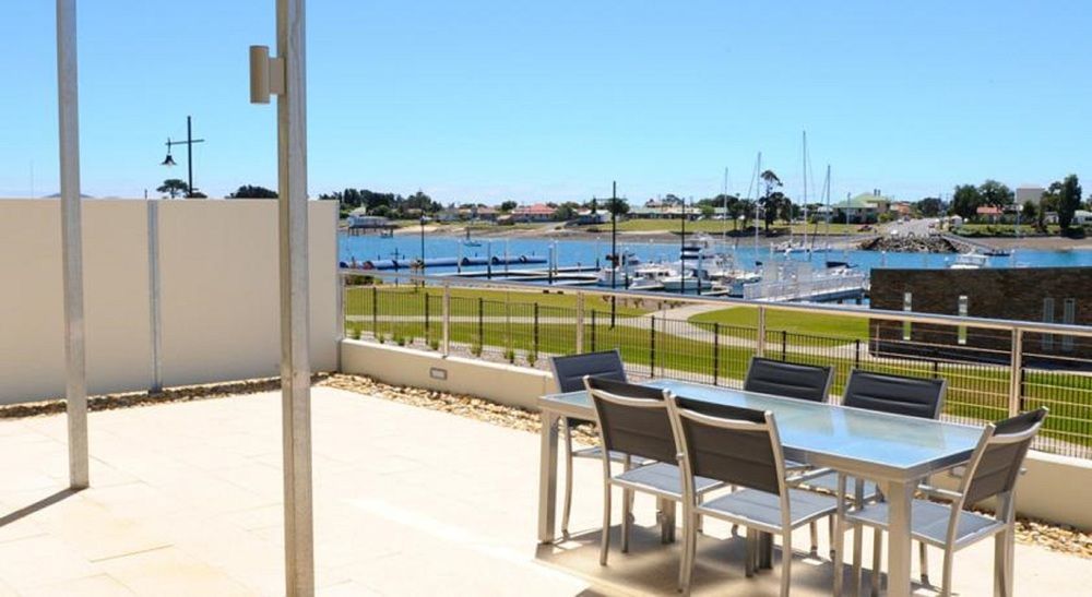 York Cove Hotel George Town Esterno foto